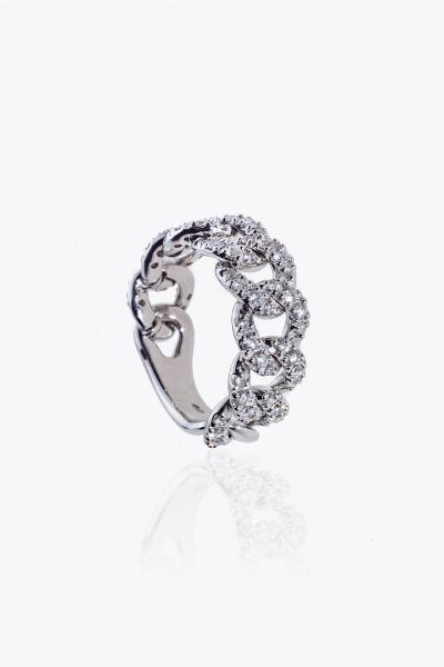 ANELLO : Peso gr 8 3 Misura 14 (54) in oro bianco  sommit� a maglia groumette semirigida  con diamanti taglio brillante per totali ct 0.98 ca  probabile colore G-H  purezza IF-VVS  - Asta Asta 205 Gioielli - Associazione Nazionale - Case d'Asta italiane