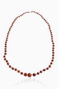 COLLANA - Peso gr 53 2 Lunghezza cm 84 composta da barilotti sfaccettati a scalare di corallo mediterraneo dal diam. di  [..]