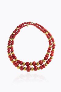 LOTTO DI DUE COLLANE - Peso gr 115 2 Lunghezza cm 43 e 40 composte da sfere di corallo mediterraneo a scalare dal diam di mm 17 9  a  [..]