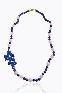 COLLANA - Lunghezza cm 86 composta da sfere di lapislazzuli del diam di mm 10 ca  alternati a sfere di quarzo rosa del diam  [..]