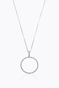 CATENA CON CIONDOLO - Peso gr 4 7 in oro bianco  a forma di cerchio  con diamanti taglio brillante per totali ct 0 45 ca  probabile  [..]