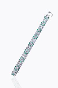 BRACCIALE - Peso gr 37 3 Lunghezza cm 18 in platino  anni '30  con segmenti geometrici in diamanti taglio brillante di vecchio  [..]