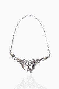 CATENA - Peso gr 24 8 in oro bianco con al centro inserto del XX secolo in oro a bassa caratura ed argento con diamanti  [..]