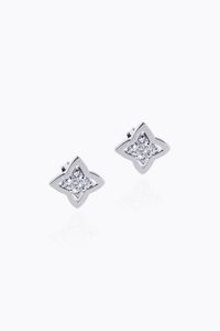 COPPIA DI ORECCHINI - Peso gr 3 8 in oro bianco  a lobo  a forma di quadrifoglio stilizzato con diamanti taglio brillante per totali  [..]