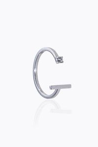 ANELLO - Peso gr 2 0 Misura 14 (54) in oro bianco  sommit con terminale a linea verticale ed un diamante taglio brillante  [..]