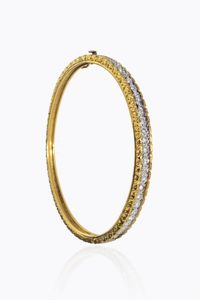 BRACCIALE - Peso gr 20 9 rigido  in oro rosa e bianco con parte centrale in diamanti taglio brillante per totali ct 0 80 ca  [..]