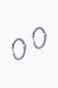 COPPIA DI ORECCHINI - Peso gr 4 0 in oro bianco a forma di cerchio con parte anteriore ed intera in diamanti taglio brillante per totali  [..]