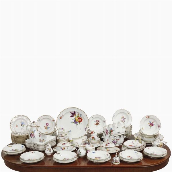 SERVIZIO DA TAVOLA, MEISSEN, XIX SECOLO  - Asta International Fine Art  - Associazione Nazionale - Case d'Asta italiane