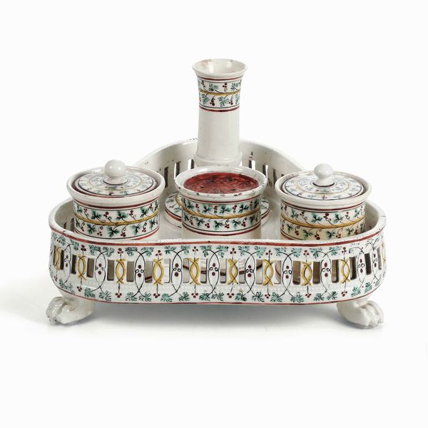 Servizio da scrittoio<BR>Napoli, Manifattura Del Vecchio, inizio del XIX secolo<BR>  - Asta Maioliche e Porcellane - Associazione Nazionale - Case d'Asta italiane