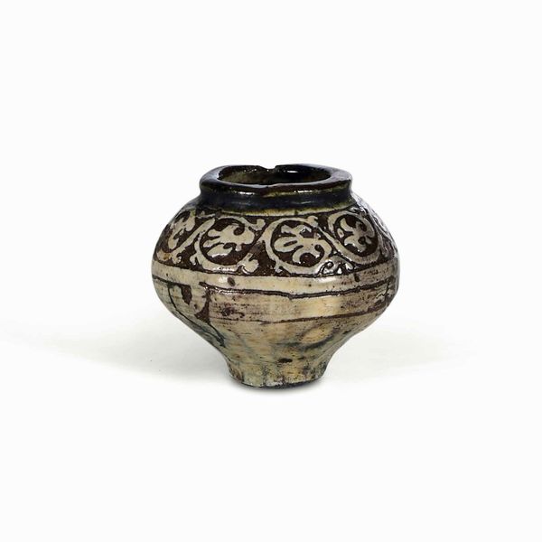 Piccolo vaso porta inchiostro<BR>Persia (Iran), XII-XIII secolo<BR>  - Asta Maioliche e Porcellane - Associazione Nazionale - Case d'Asta italiane