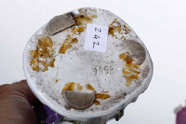 Coppia di figurine  <BR>Meissen, 1750 circa <BR>Modelli di Johann Joachim Kaendler e Peter Reinicke  - Asta Maioliche e Porcellane - Associazione Nazionale - Case d'Asta italiane