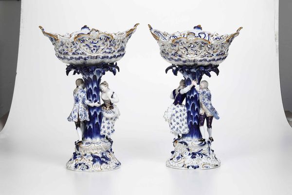 Coppia di centrotavola<BR>Meissen, 1870-1890 circa<BR>Modello di Ernst August Leuteritz (1818-1893), attivo a Meissen dal 1849 al 1886<BR>  - Asta Maioliche e Porcellane - Associazione Nazionale - Case d'Asta italiane