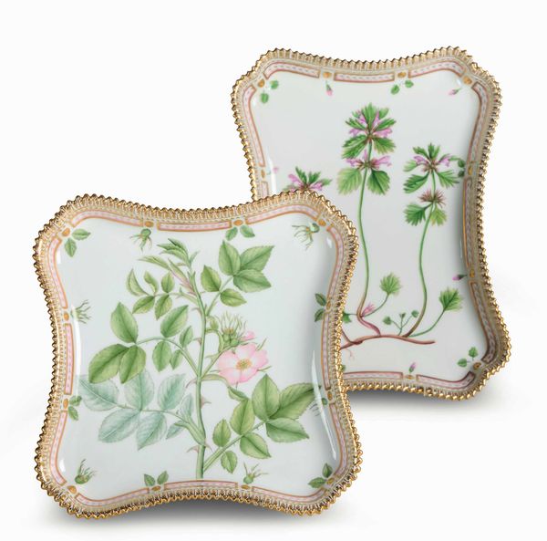 Due vassoi dal Servizio Flora Danica<BR>Danimarca, Manifattura Royal Copenhagen, 1962-1969  - Asta Maioliche e Porcellane - Associazione Nazionale - Case d'Asta italiane