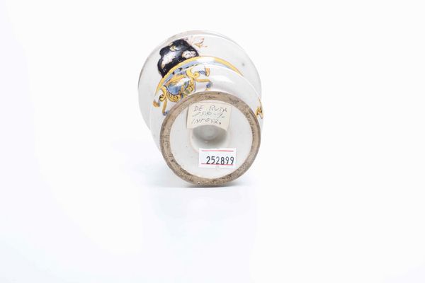 Piccolo albarello<BR>Italia centrale, met del XVII secolo<BR>  - Asta Maioliche e Porcellane - Associazione Nazionale - Case d'Asta italiane