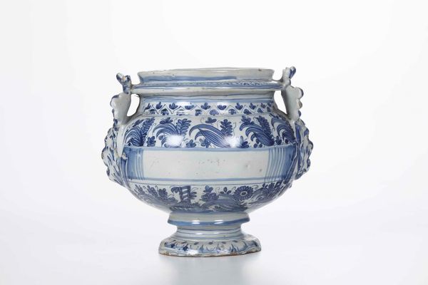 Vaso da elettuari<BR>Liguria o Torino, XVII secolo  - Asta Maioliche e Porcellane - Associazione Nazionale - Case d'Asta italiane