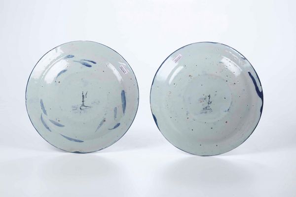 Coppia di piatti<BR>Savona, Manifattura Chiodo-Peirano, prima met del XVIII secolo<BR>  - Asta Maioliche e Porcellane - Associazione Nazionale - Case d'Asta italiane