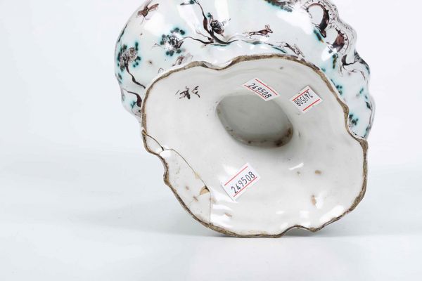 Vaso<BR>Savona, Manifattura Ferro, circa met del XVIII secolo<BR>  - Asta Maioliche e Porcellane - Associazione Nazionale - Case d'Asta italiane