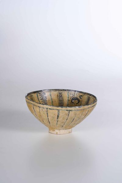 Coppa<BR>Persia (Iran), XI-XIII secolo<BR>  - Asta Maioliche e Porcellane - Associazione Nazionale - Case d'Asta italiane