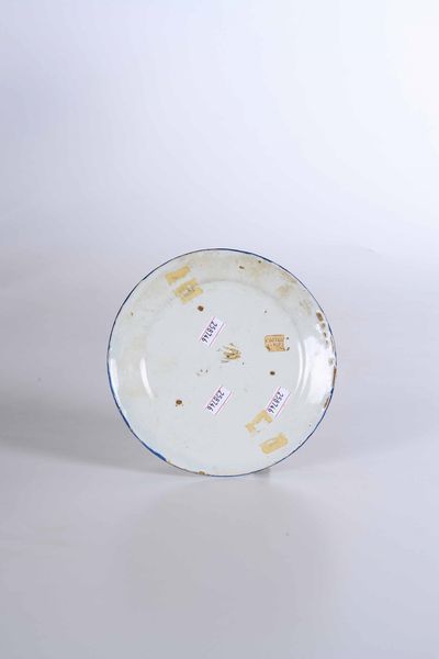 Piccolo piatto<BR>Castelli, met del XVIII secolo<BR>  - Asta Maioliche e Porcellane - Associazione Nazionale - Case d'Asta italiane