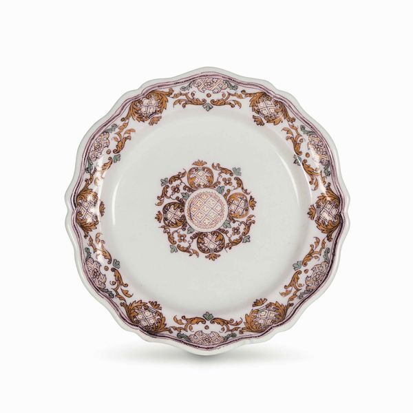 Piatto<BR>Caserta, Real Fabbrica di San Carlo, 1753-1756<BR>  - Asta Maioliche e Porcellane - Associazione Nazionale - Case d'Asta italiane