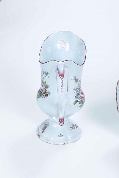 Vasca con versatore <BR>Veneto (forse Venezia, Manifattura Cozzi), ultimo ventennio del Settecento<BR>  - Asta Maioliche e Porcellane - Associazione Nazionale - Case d'Asta italiane