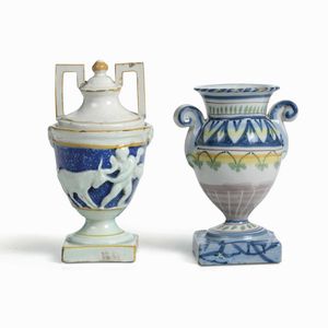 Due piccoli vasi<BR>Puglia, Laterza (?), XIX secolo (?)<BR>  - Asta Maioliche e Porcellane - Associazione Nazionale - Case d'Asta italiane