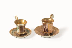 Due tazze con piattino Erinnerunstassen<BR>Berlino, 1830-1844<BR>  - Asta Maioliche e Porcellane - Associazione Nazionale - Case d'Asta italiane
