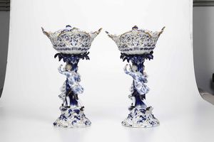 Coppia di centrotavola<BR>Meissen, 1870-1890 circa<BR>Modello di Ernst August Leuteritz (1818-1893), attivo a Meissen dal 1849 al 1886<BR>  - Asta Maioliche e Porcellane - Associazione Nazionale - Case d'Asta italiane