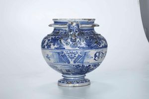 Vaso da elettuari<BR>Torino, Fabbrica del Regio Parco, XVII secolo<BR>  - Asta Maioliche e Porcellane - Associazione Nazionale - Case d'Asta italiane