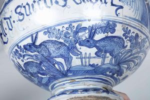 Vaso da elettuari<BR>Torino, Fabbrica del Regio Parco, XVII secolo<BR>  - Asta Maioliche e Porcellane - Associazione Nazionale - Case d'Asta italiane