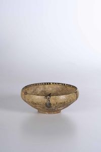 Coppa<BR>Persia (Iran), X-XI secolo<BR>  - Asta Maioliche e Porcellane - Associazione Nazionale - Case d'Asta italiane