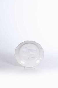 Piatto<BR>Caserta, Real Fabbrica di San Carlo, 1753-1756<BR>  - Asta Maioliche e Porcellane - Associazione Nazionale - Case d'Asta italiane