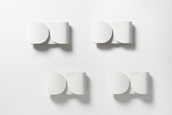SCARPA AFRA (1937 -2011) & TOBIA (n. 1935) : Quattro lampade da parete Foglio per Flos  - Asta Asta 364 | DESIGN E ARTI DECORATIVE DEL NOVECENTO - DESIGN (Online) Online - Associazione Nazionale - Case d'Asta italiane