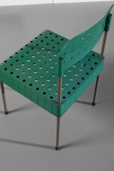 MARI ENZO (n. 1932) : Sei sedie Box per Anonima Castelli  - Asta Asta 364 | DESIGN E ARTI DECORATIVE DEL NOVECENTO - DESIGN (Online) Online - Associazione Nazionale - Case d'Asta italiane