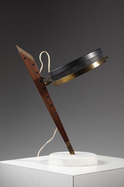 STILNOVO : Lampada da tavolo  - Asta Asta 364 | DESIGN E ARTI DECORATIVE DEL NOVECENTO - DESIGN (Online) Online - Associazione Nazionale - Case d'Asta italiane