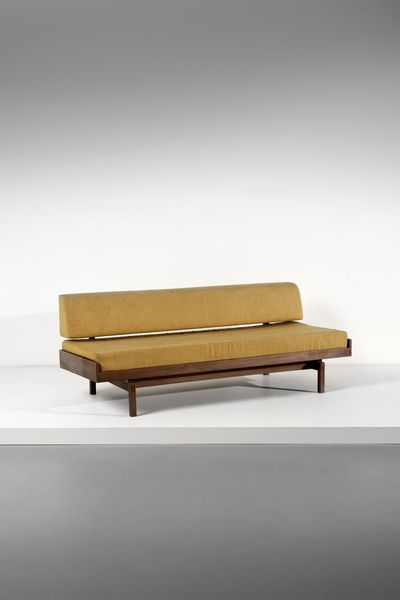 FRATTINI GIANFRANCO (1926 - 2004) : attribuito. Divano per Cantieri carugati  - Asta Asta 364 | DESIGN E ARTI DECORATIVE DEL NOVECENTO - DESIGN (Online) Online - Associazione Nazionale - Case d'Asta italiane