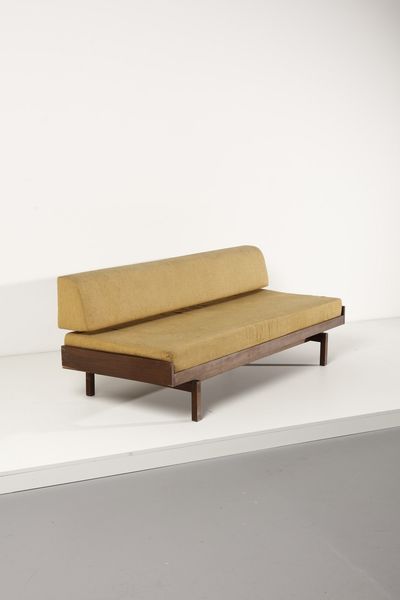 FRATTINI GIANFRANCO (1926 - 2004) : attribuito. Divano per Cantieri carugati  - Asta Asta 364 | DESIGN E ARTI DECORATIVE DEL NOVECENTO - DESIGN (Online) Online - Associazione Nazionale - Case d'Asta italiane