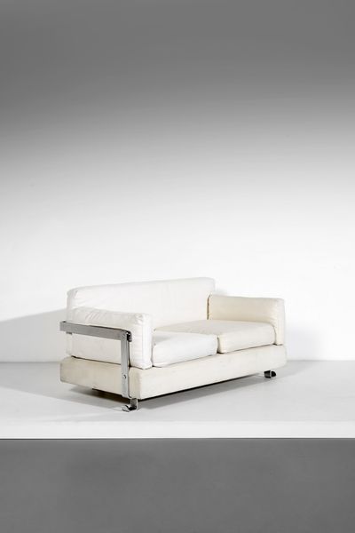 CACCIA DOMINIONI LUIGI (n. 1913) : Divano P11 Fasce Cromate per Azucena  - Asta Asta 364 | DESIGN E ARTI DECORATIVE DEL NOVECENTO - DESIGN (Online) Online - Associazione Nazionale - Case d'Asta italiane