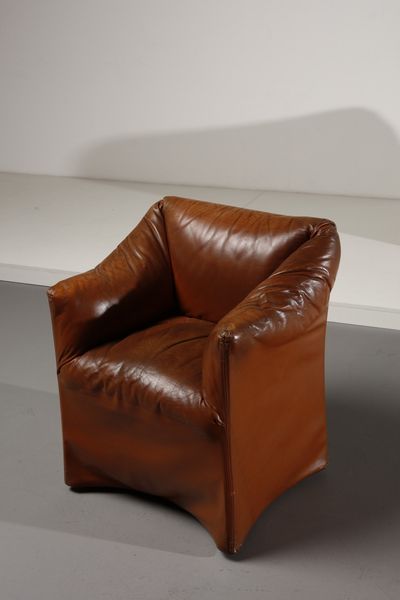 BELLINI MARIO (n. 1935) : Coppia di poltrone 684 per Cassina  - Asta Asta 364 | DESIGN E ARTI DECORATIVE DEL NOVECENTO - DESIGN (Online) Online - Associazione Nazionale - Case d'Asta italiane