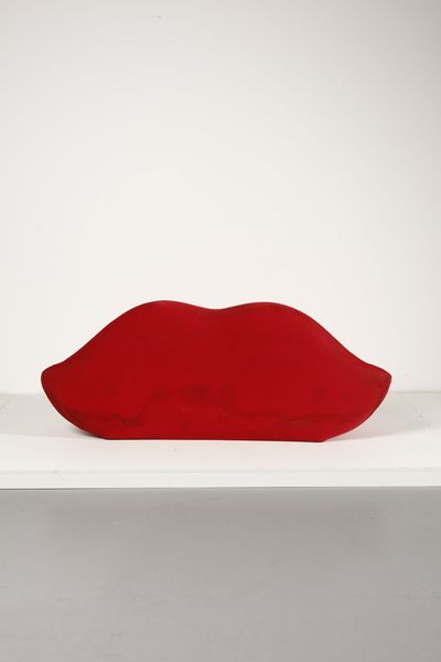 STUDIO 65  (n. 1965) : Divano Bocca per Gufram  - Asta Asta 364 | DESIGN E ARTI DECORATIVE DEL NOVECENTO - DESIGN (Online) Online - Associazione Nazionale - Case d'Asta italiane