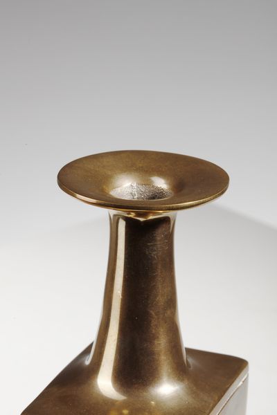 GAMBONE BRUNO (n. 1936) : Vaso  - Asta Asta 364 | DESIGN E ARTI DECORATIVE DEL NOVECENTO - DESIGN (Online) Online - Associazione Nazionale - Case d'Asta italiane