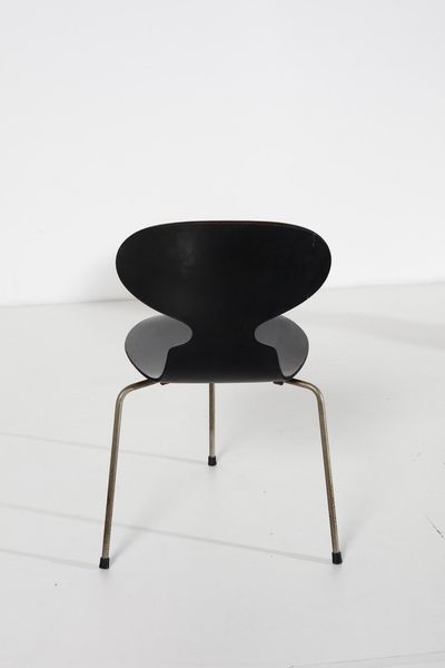 JACOBSEN ARNE (1902 - 1971) : Quattro sedie Ant 3100 per Fritz Hansen  - Asta Asta 364 | DESIGN E ARTI DECORATIVE DEL NOVECENTO - DESIGN (Online) Online - Associazione Nazionale - Case d'Asta italiane