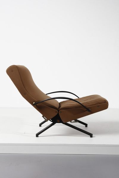 BORSANI OSVALDO (1911 - 1985) : Poltrona P40  per Tecno  - Asta Asta 364 | DESIGN E ARTI DECORATIVE DEL NOVECENTO - DESIGN (Online) Online - Associazione Nazionale - Case d'Asta italiane