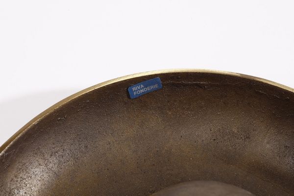 MANGIAROTTI ANGELO (1921 - 2012) : attribuito. Tre svuotatache per Fonderie Riva  - Asta Asta 364 | DESIGN E ARTI DECORATIVE DEL NOVECENTO - DESIGN (Online) Online - Associazione Nazionale - Case d'Asta italiane