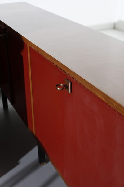 LA PERMANENTE MOBILI CANTU� : attribuito. Mobile bar con tre sgabelli  - Asta Asta 364 | DESIGN E ARTI DECORATIVE DEL NOVECENTO - DESIGN (Online) Online - Associazione Nazionale - Case d'Asta italiane