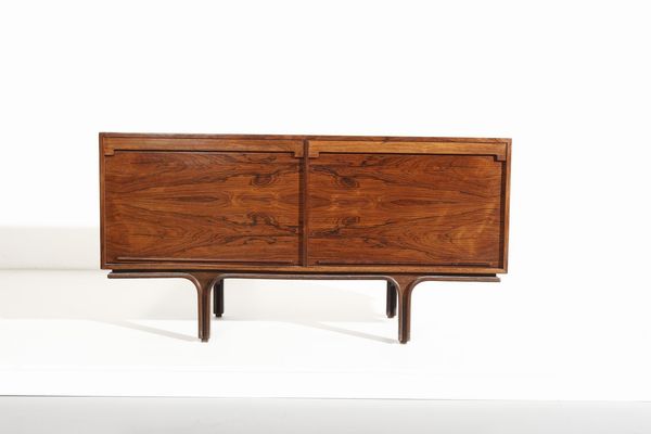 FRATTINI GIANFRANCO (1926 - 2004) : Credenza per Bernini  - Asta Asta 364 | DESIGN E ARTI DECORATIVE DEL NOVECENTO - DESIGN (Online) Online - Associazione Nazionale - Case d'Asta italiane