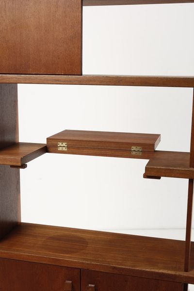 TAPIOVAARA ILMARI (1914 - 1999) : Libreria  - Asta Asta 364 | DESIGN E ARTI DECORATIVE DEL NOVECENTO - DESIGN (Online) Online - Associazione Nazionale - Case d'Asta italiane