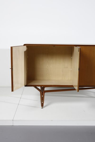 GALLERIA MOBILI D'ARTE - CANTU' : Credenza  - Asta Asta 364 | DESIGN E ARTI DECORATIVE DEL NOVECENTO - DESIGN (Online) Online - Associazione Nazionale - Case d'Asta italiane