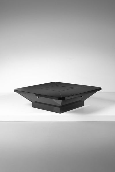 COCCHIA FABRIZIO : Tavolino da salotto Coclea per Sormani  - Asta Asta 364 | DESIGN E ARTI DECORATIVE DEL NOVECENTO - DESIGN (Online) Online - Associazione Nazionale - Case d'Asta italiane