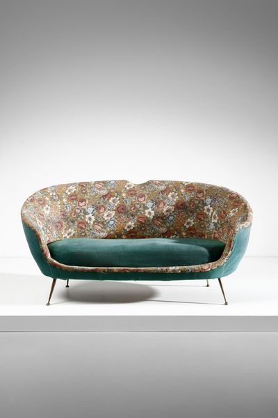 ISA BERGAMO : Divano  - Asta Asta 364 | DESIGN E ARTI DECORATIVE DEL NOVECENTO - DESIGN (Online) Online - Associazione Nazionale - Case d'Asta italiane